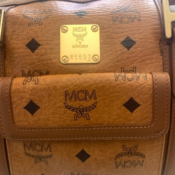 MCM Satchel - Picture 5 of 10